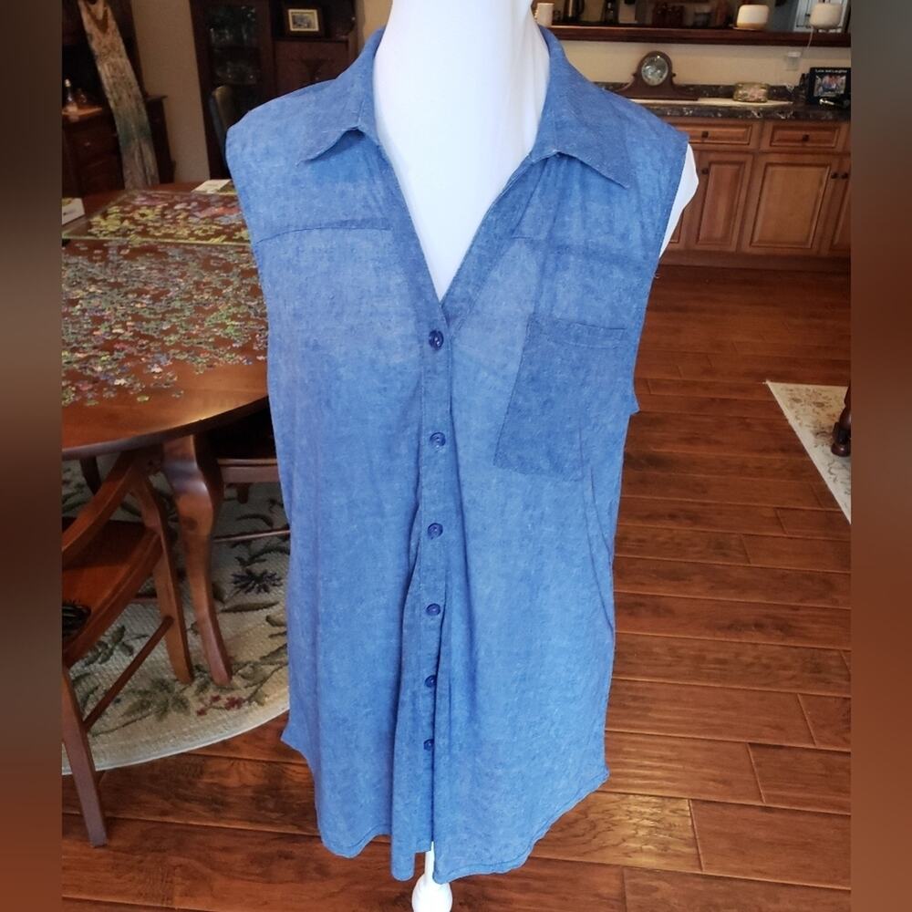 Blue Button Down Sleeveless Lightweight Blouse Wo… - image 1
